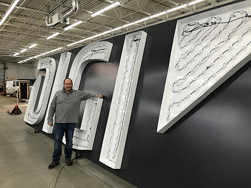 Don-sign-(1).jpg Don-sign-(1).jpg