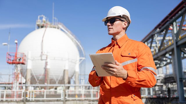 5G Oil and Gas: Eliminating Data Blind Spots in LNG Terminal Operations